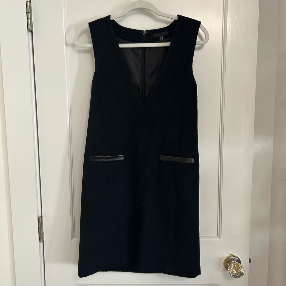 ICB Navy Black Sheath Dress V-Neck Leather Trim Pockets Size 4